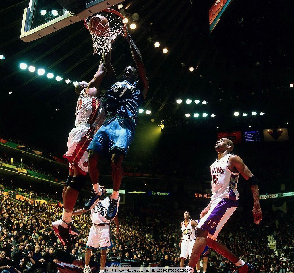 每体：库库离开巴萨因为不被信任，巴尔韦德当时看好米兰达（每体：因得不到信任库库选择告别巴萨，巴尔韦德昔日更青睐米兰达）