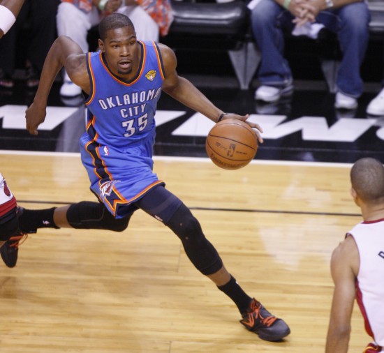 翻修球场，“连滚带爬”为的是“从从容容”（修缮球场：当下辛苦，只为日后从容）