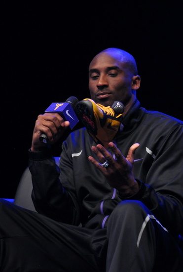 NBA杯战报：西亚卡姆24+11，萨尔24分8板，步行者119-86大胜奇才（NBA杯赛况：西亚卡姆24分11篮板，萨尔24分8篮板，步行者119-86狂胜奇才）