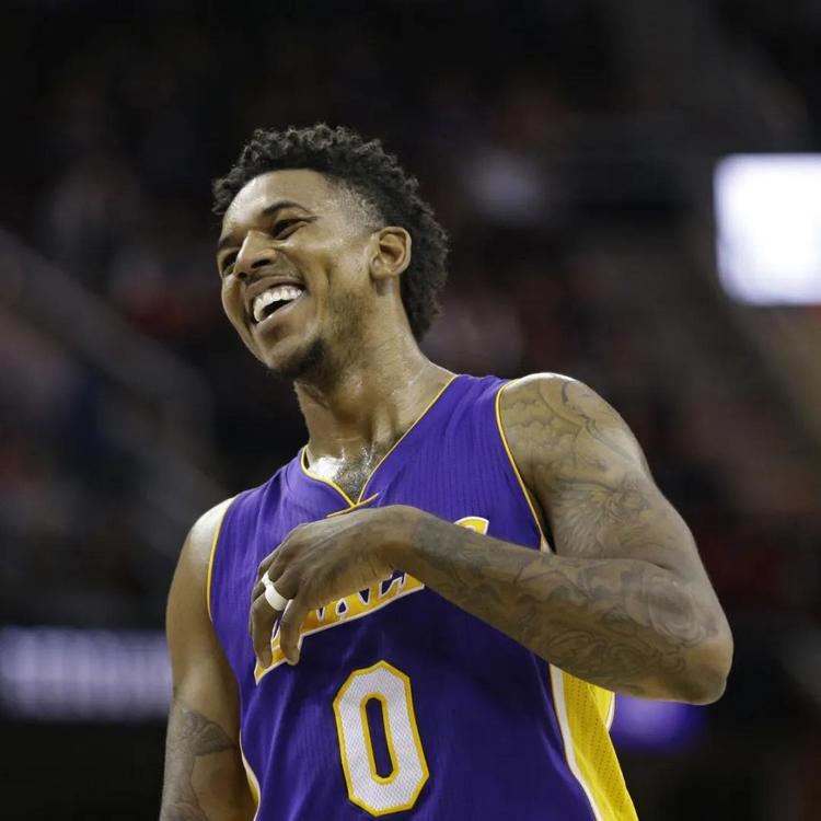 邮报：马雷斯卡已和切尔西总监有交流，俱乐部等明夏再评估他（邮报：马雷斯卡已与切尔西总监沟通，俱乐部将于明夏再作评估）