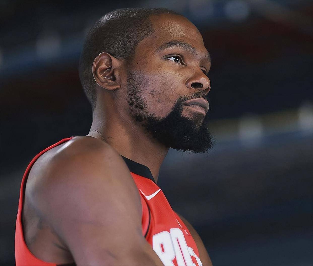 早报：千军万马过独木桥（早报：万人争渡独木桥）