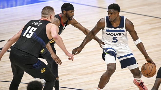 国王杯战报：姆巴佩梅开二度+造乌龙，皇马3-2塔拉维亚（国王杯速递：姆巴佩双响+造乌龙，皇马3-2险胜塔拉维亚）