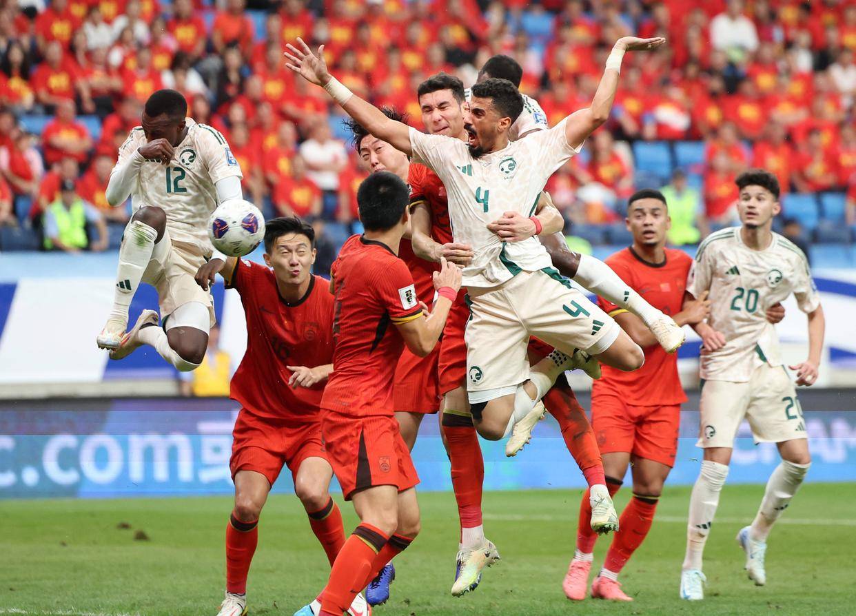 老佛爷：特瓦斯的薪水是英超主席的六倍，现在是时候清算他了（老佛爷：特瓦斯收入是英超主席的6倍，是时候跟他算账了）