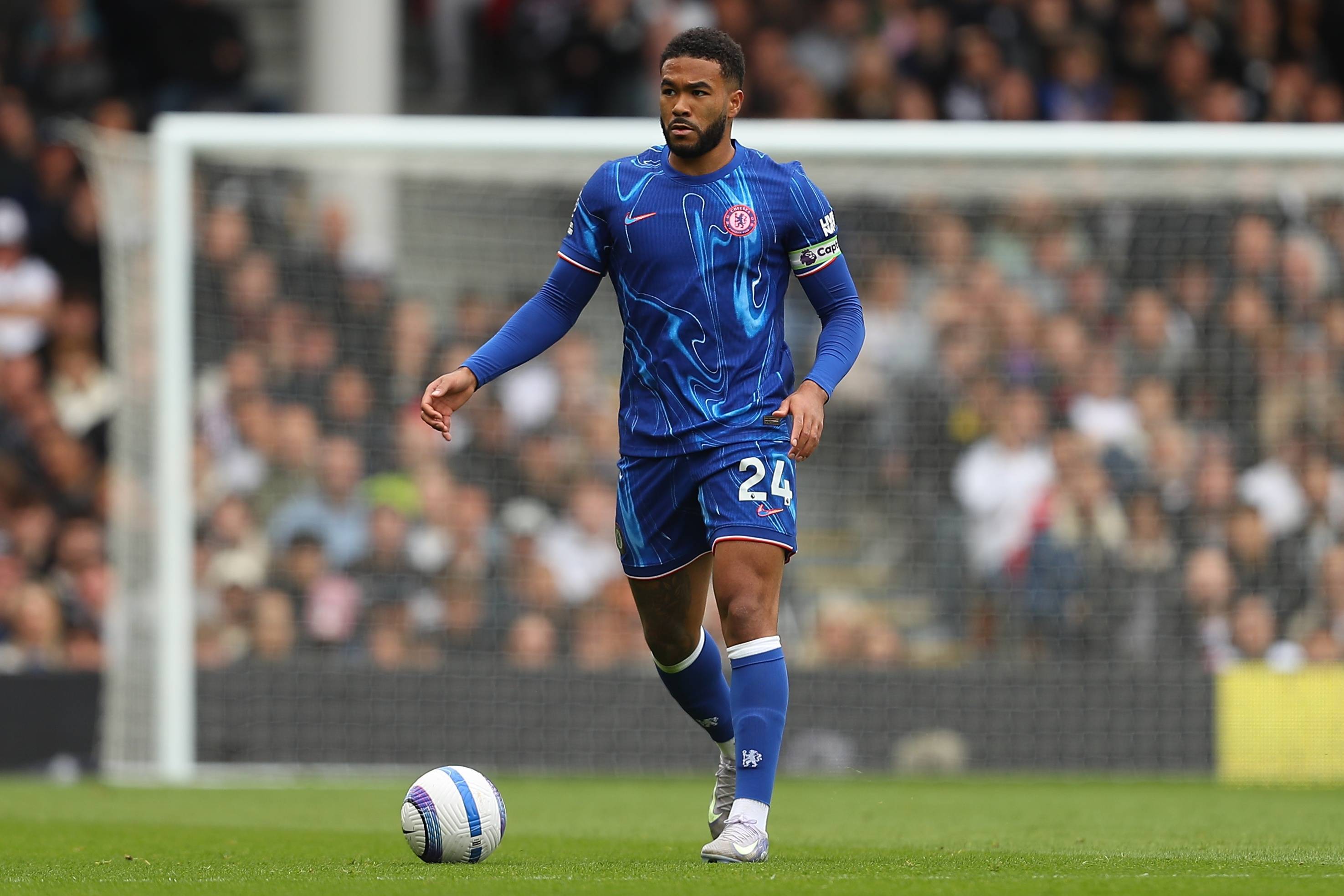 米体：那不勒斯冬窗急需补腰，已联系曼联询问引进梅努可行性（米体：那不勒斯冬窗亟需中场补强，已向曼联咨询梅努加盟可行性）