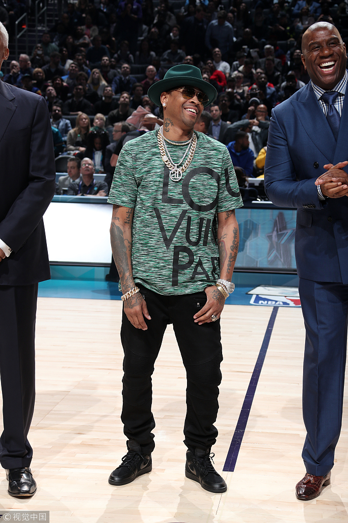 弗罗因德：对诺伊尔的未来我们并不着急；拜仁确实联系过安东尼（弗罗因德：不急于敲定诺伊尔未来；拜仁确与安东尼有过接触）