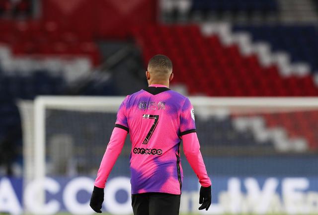 舍甫琴科：我热爱圣西罗，收购它对米兰和意大利足球都很重要（舍甫琴科：钟爱圣西罗，收购对米兰及意大利足球至关重要）