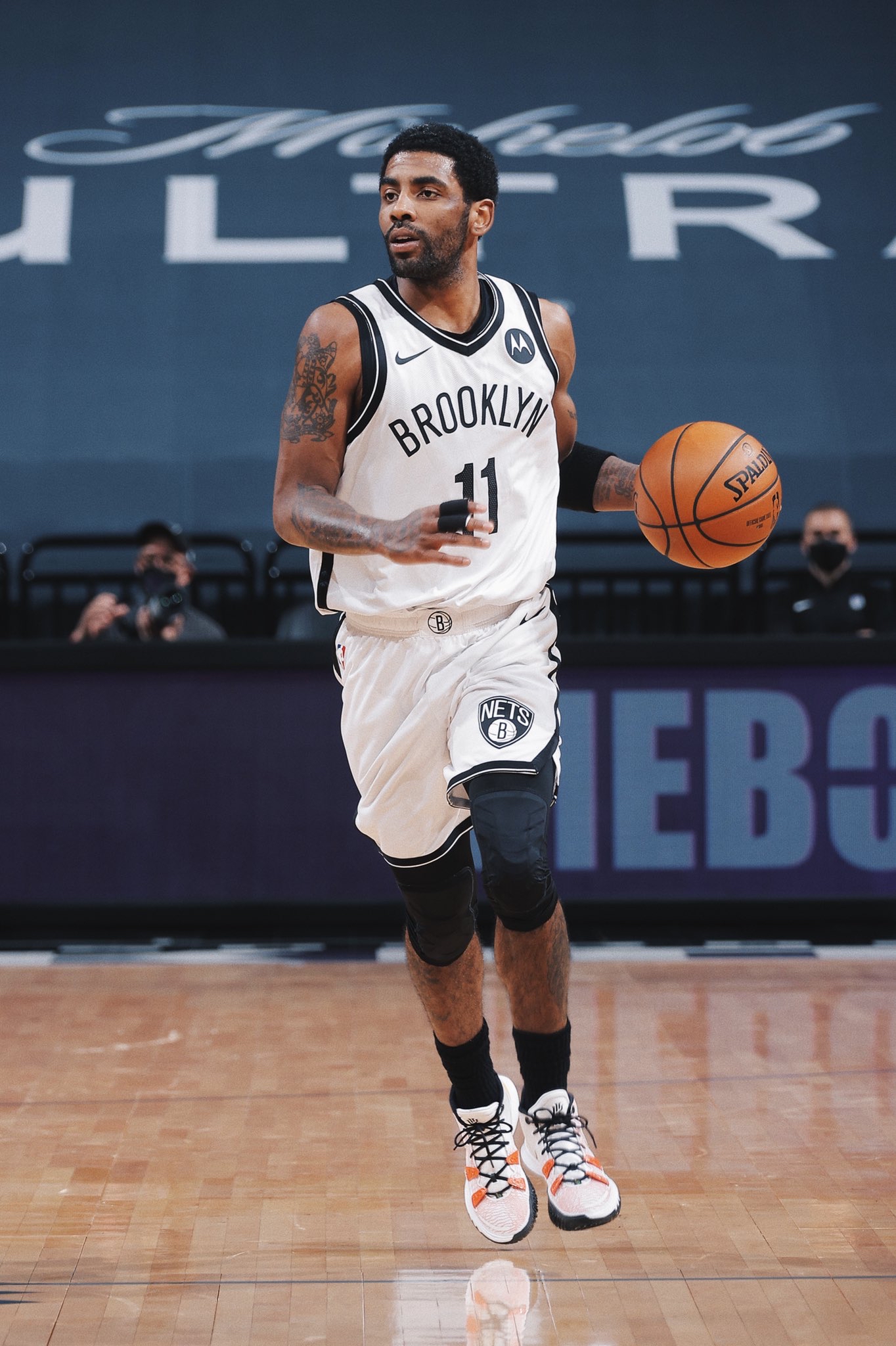 图片报：拜仁关注16岁艾希霍恩，赫塔考虑续约并提高解约金（图片报：拜仁考察16岁小将艾希霍恩，赫塔拟续约并上调解约金）