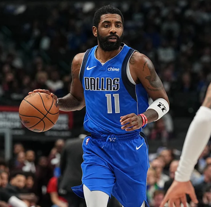 广东外援奎因首节表现出色，高效得分展现实力（广东外援奎因首节火热开局，高效得分尽显实力）