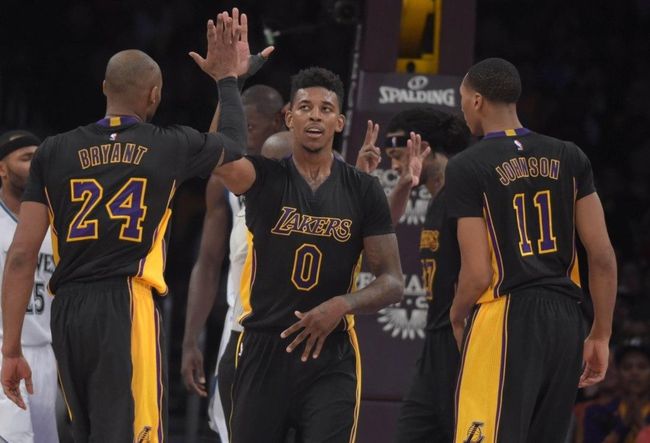 欧协半场：两队破门乏术，洛桑0-0佛罗伦萨（欧协杯半场：洛桑与佛罗伦萨互交白卷，比分0-0）