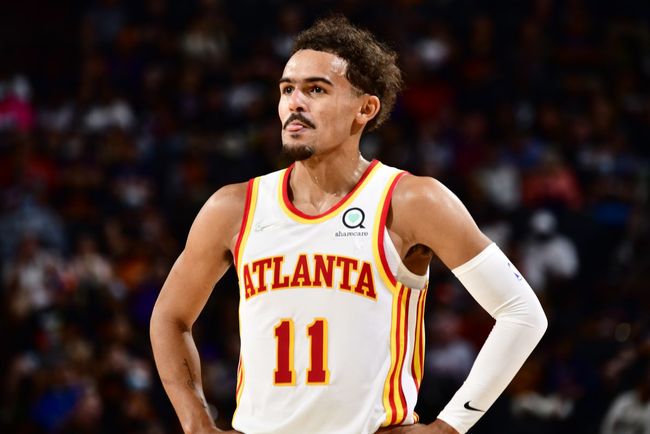 拉波尔塔参加前巴萨球员协会圣诞晚宴，部分退役球员出席（拉波尔塔现身巴萨前球员协会圣诞晚宴，多位退役球员到场）