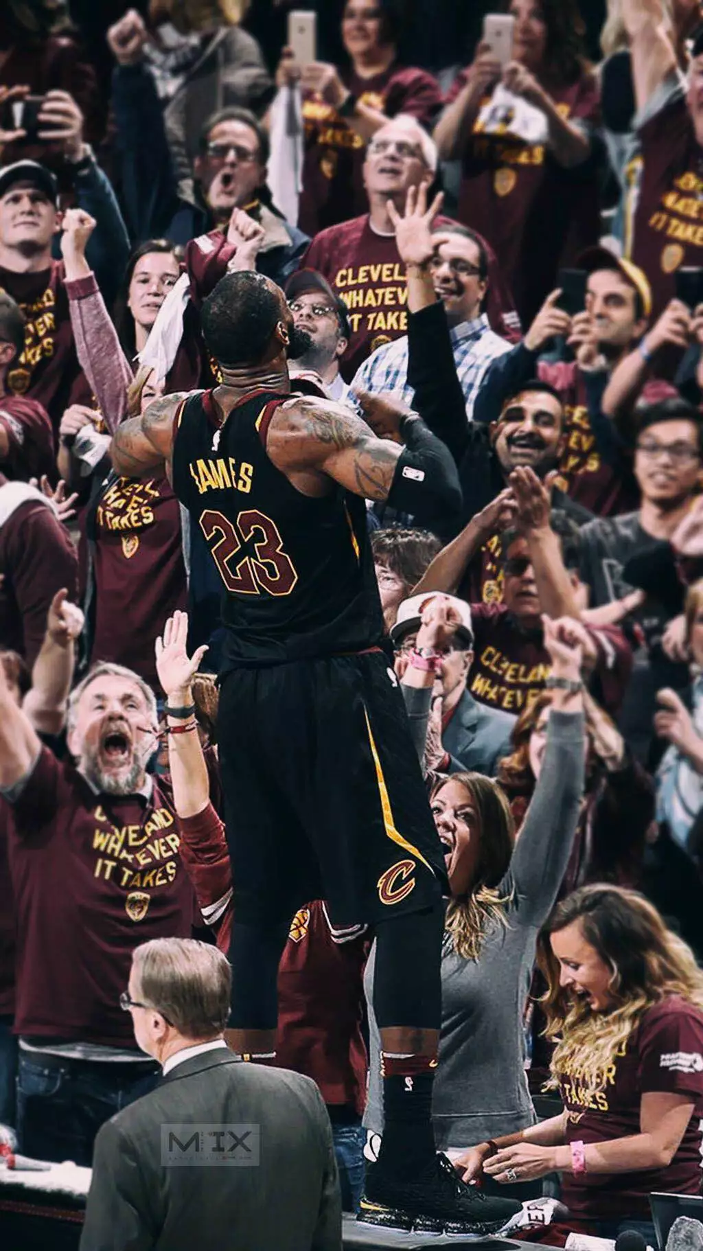 经济观察报：有关方面对国足洋帅年薪心理标准只有150万美元（经济观察报：相关方面对国足外籍主帅年薪预期仅150万美元）