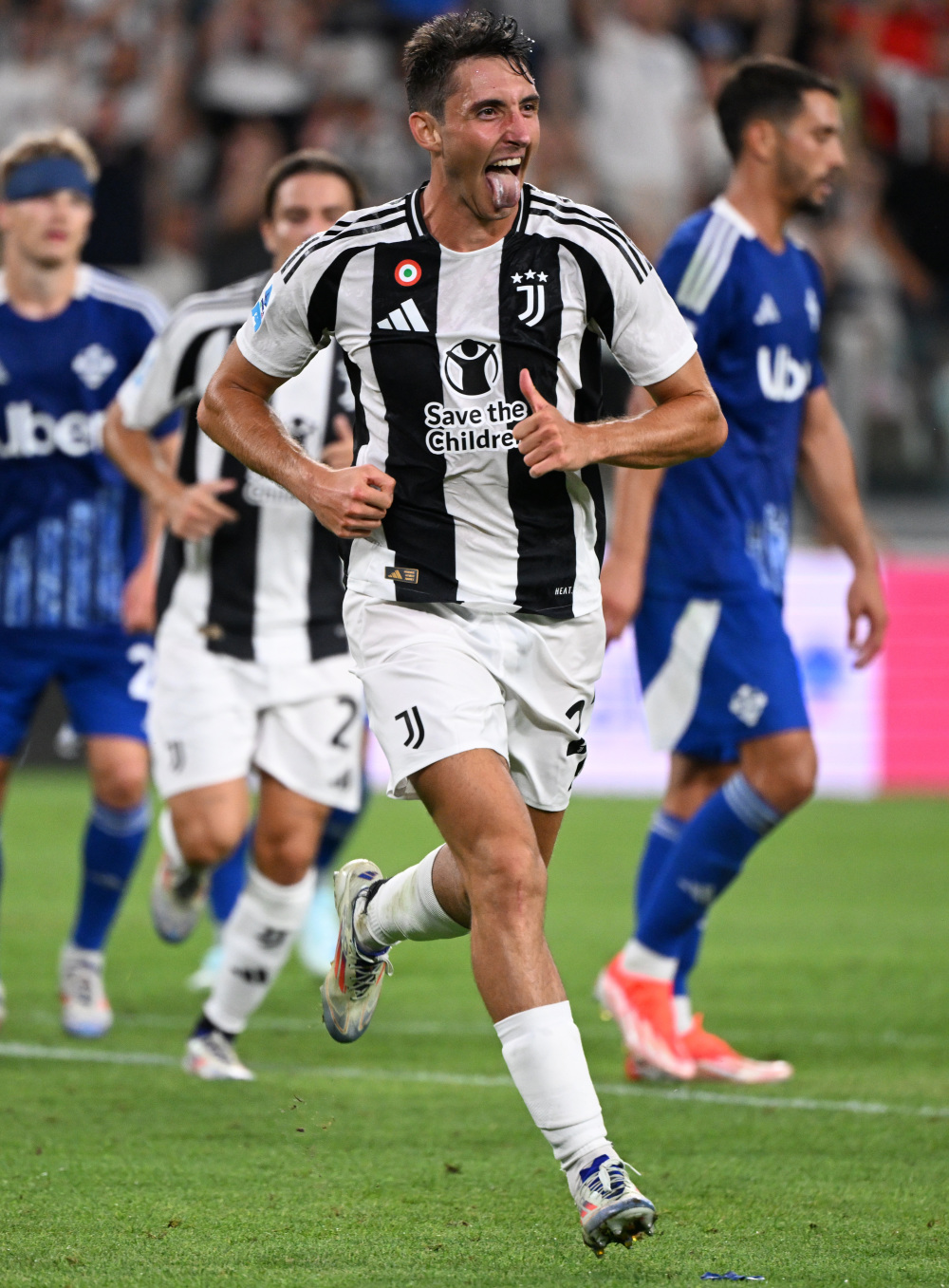 维金斯生涯第38次正负值低于-25，NBA同期历史最多（维金斯职业生涯已有38场单场正负值低于-25，位列NBA同期第一）