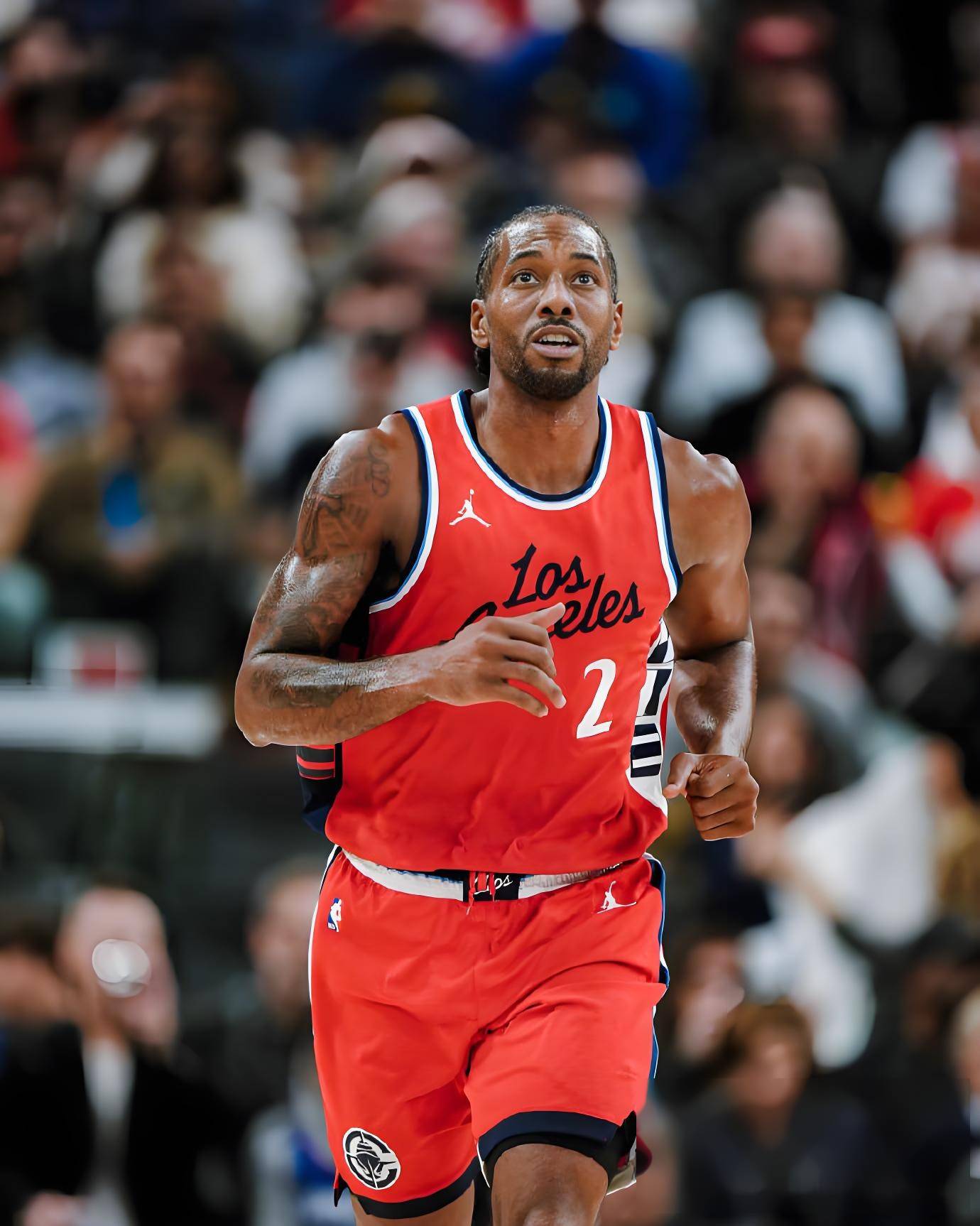 帮助宁波三年冲超，李霄鹏下岗再就业，教练团队薪资或高达千万（李霄鹏重返执教助宁波三年冲超，教练组薪酬或达千万级）